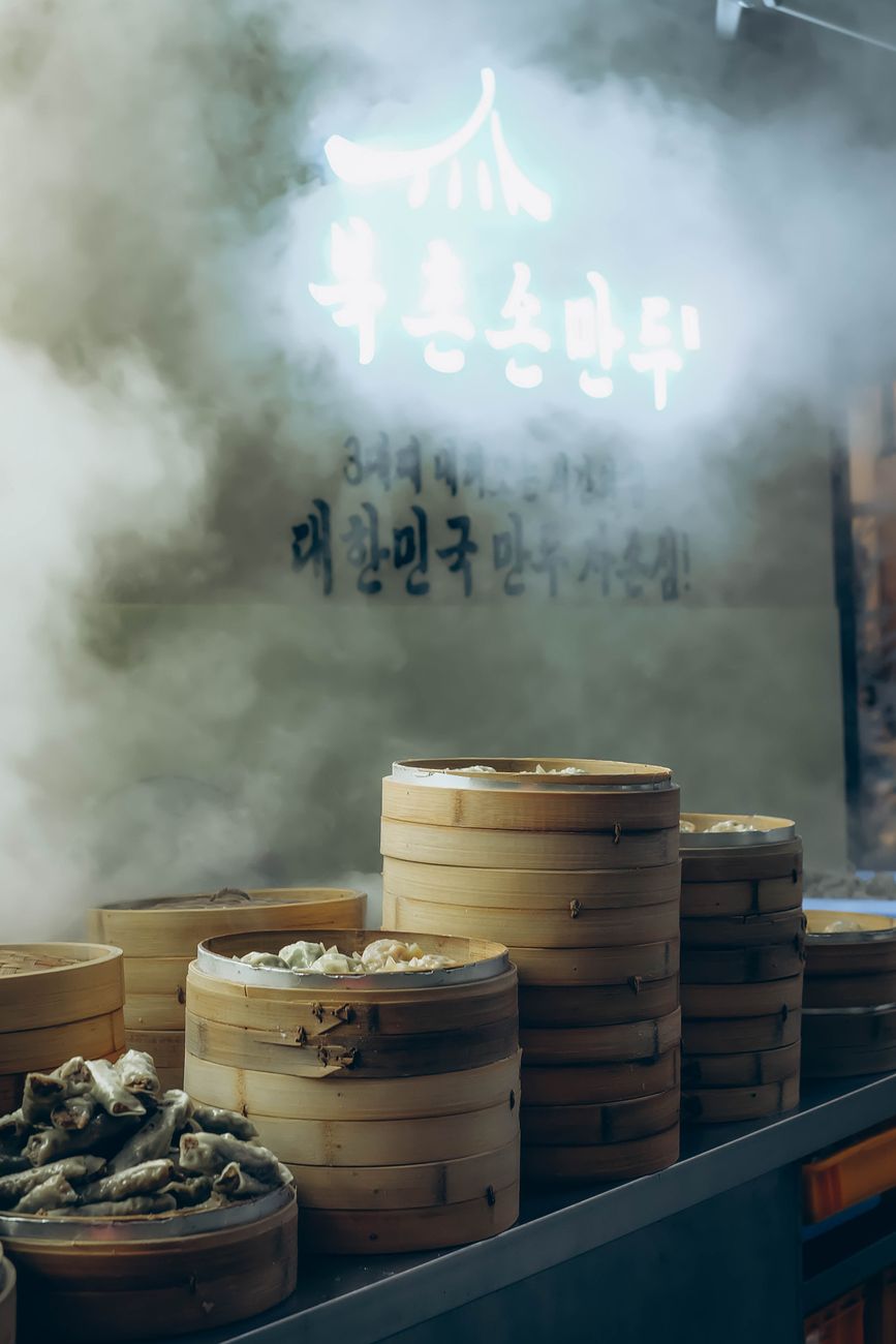Steamer baskets of fresh dumplings